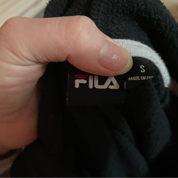 FILA Sweater - Picture 2 of 2